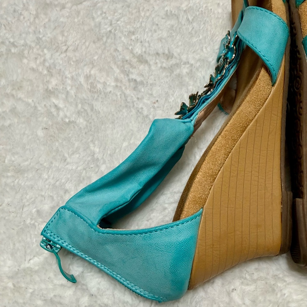 Patrizia Spring Step Teal Wedge T-strap Floral Jeweled Comfort Resort Shoes 7 - Picture 6 of 15